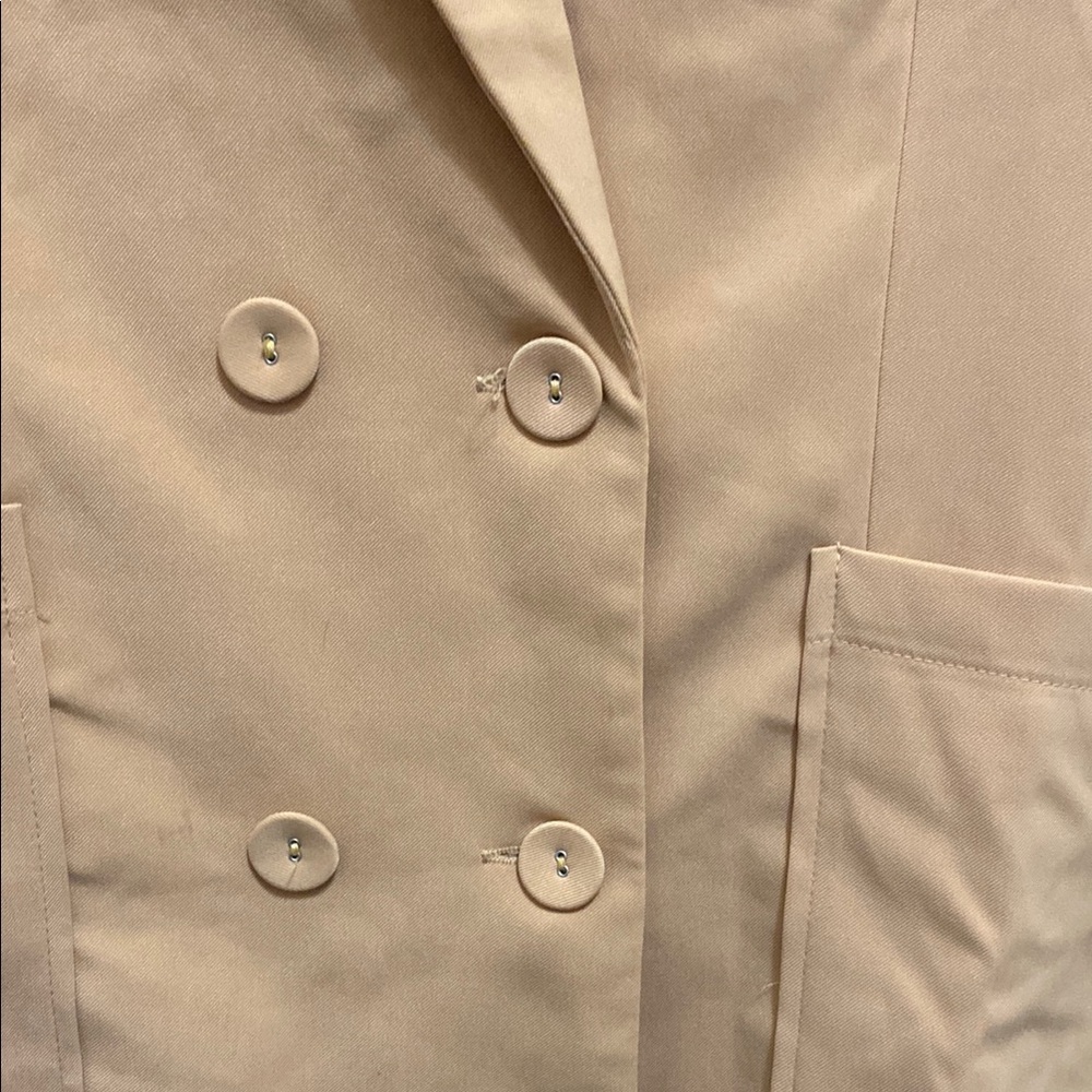 - Forever 21 Tan Blazer with Relaxed Fit size small - Picture 2 of 9